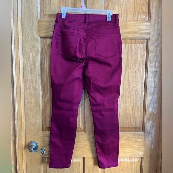 Reitmans Super High Rise Petites Burgundy Jegging Sz 30 - Picture 2 of 4